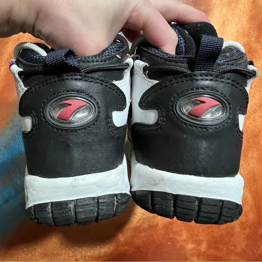 Brooks High Top Sneakers